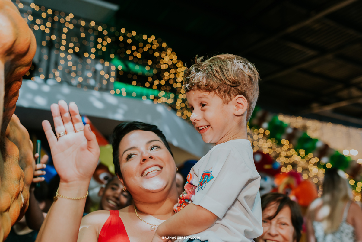 fotografia festa infantil casa de festas nautilus Rio de Janeiro ilha do governador 3 anos dinossauro