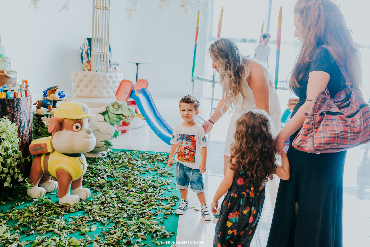 fotografia festa infantil casa de festas nautilus Rio de Janeiro ilha do governador 3 anos dinossauro