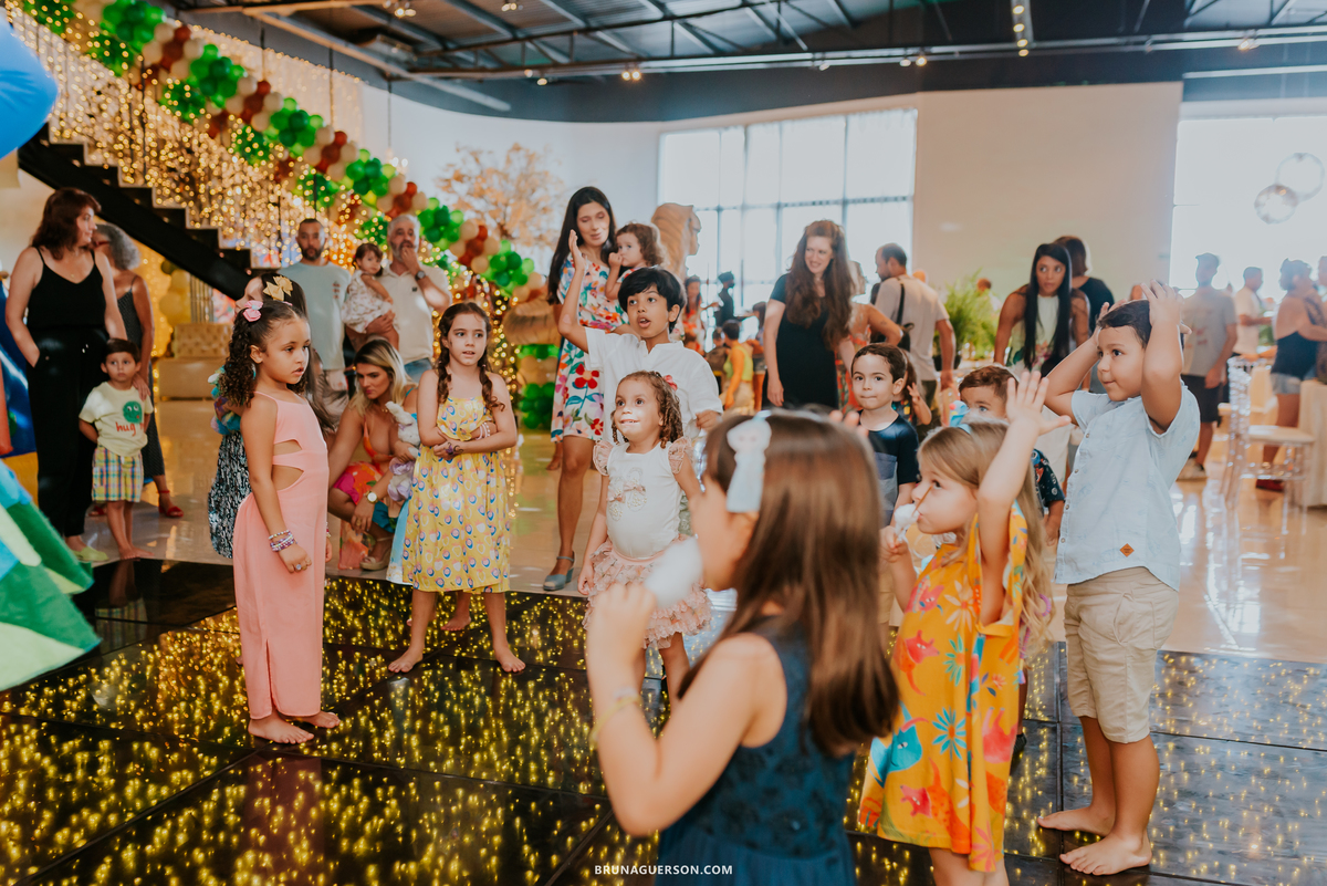 fotografia festa infantil casa de festas nautilus Rio de Janeiro ilha do governador 3 anos dinossauro