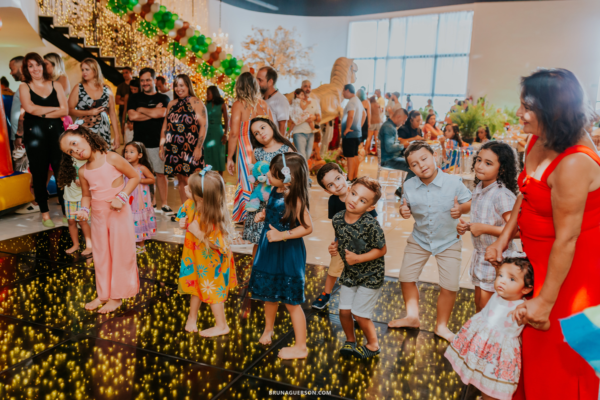 fotografia festa infantil casa de festas nautilus Rio de Janeiro ilha do governador 3 anos dinossauro