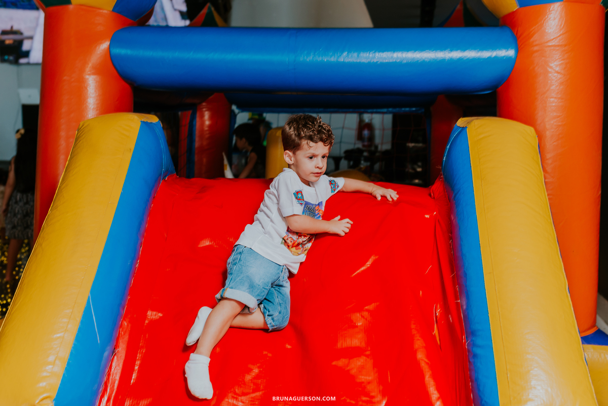 fotografia festa infantil casa de festas nautilus Rio de Janeiro ilha do governador 3 anos dinossauro