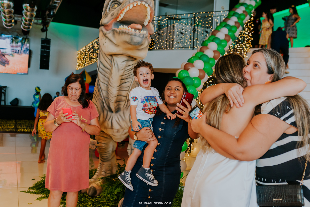 fotografia festa infantil casa de festas nautilus Rio de Janeiro ilha do governador 3 anos dinossauro