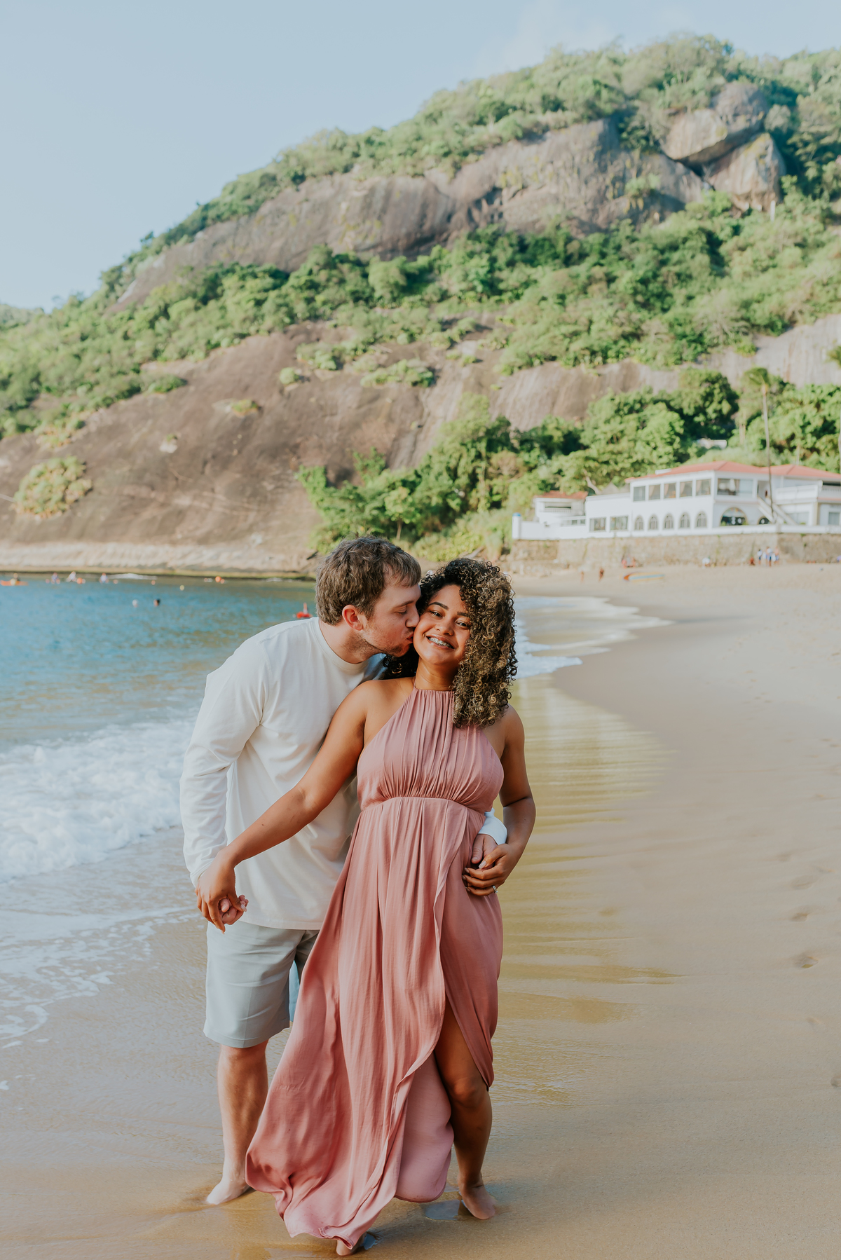 ensaio casal praia vermelha urca Rio de Janeiro praia externo casal gringo ensaio casal praia vermelha urca Rio de Janeiro praia externo casal gringo 