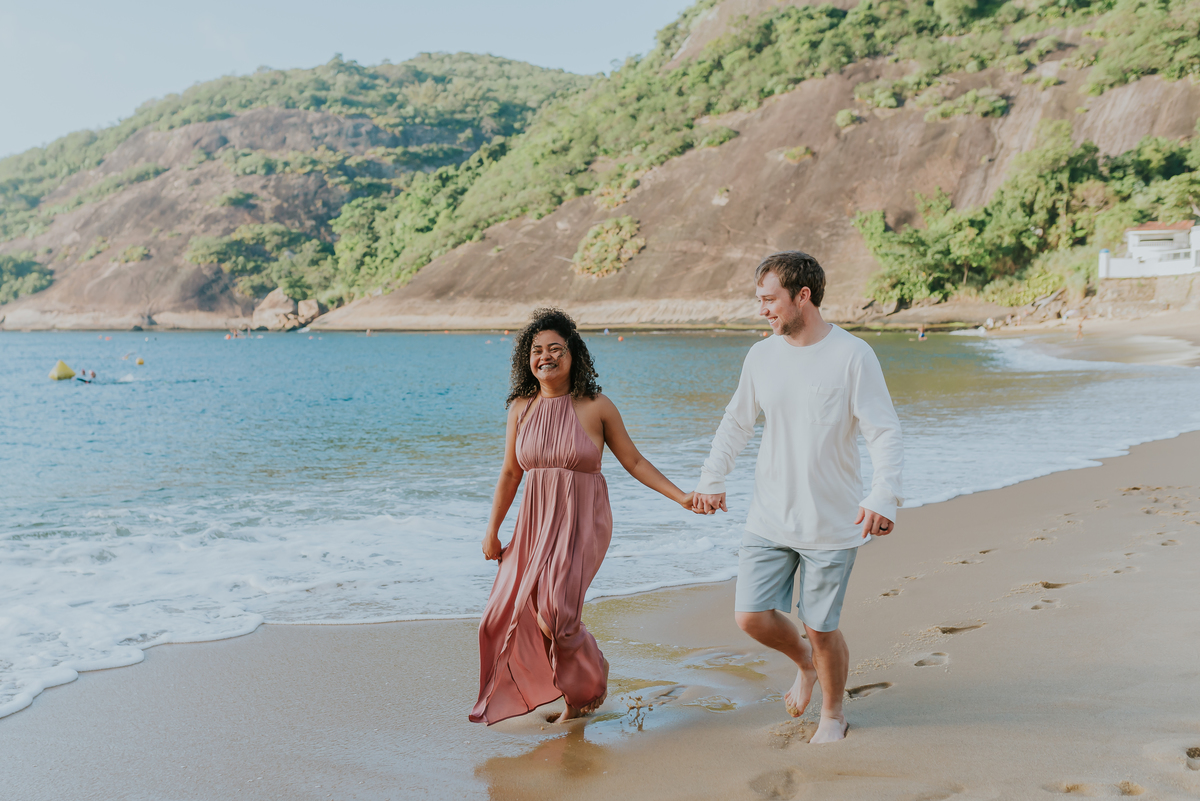 ensaio casal praia vermelha urca Rio de Janeiro praia externo casal gringo 