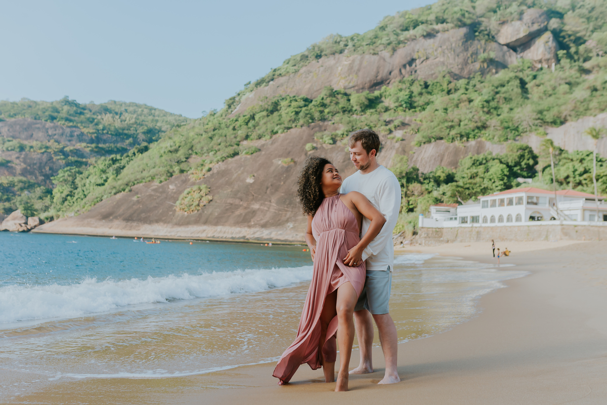 ensaio casal praia vermelha urca Rio de Janeiro praia externo casal gringo 
