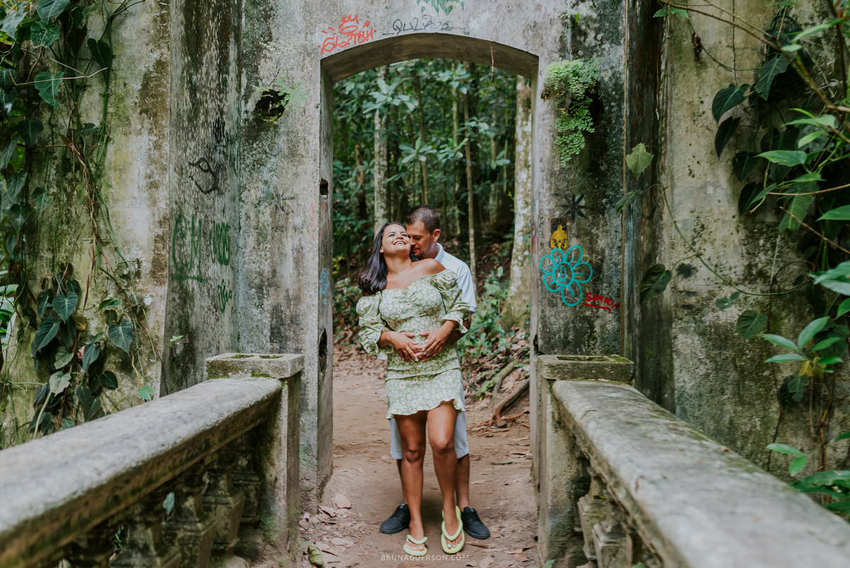 fotografia ensaio externo natureza Rio de Janeiro Parque Lage fotografa casal