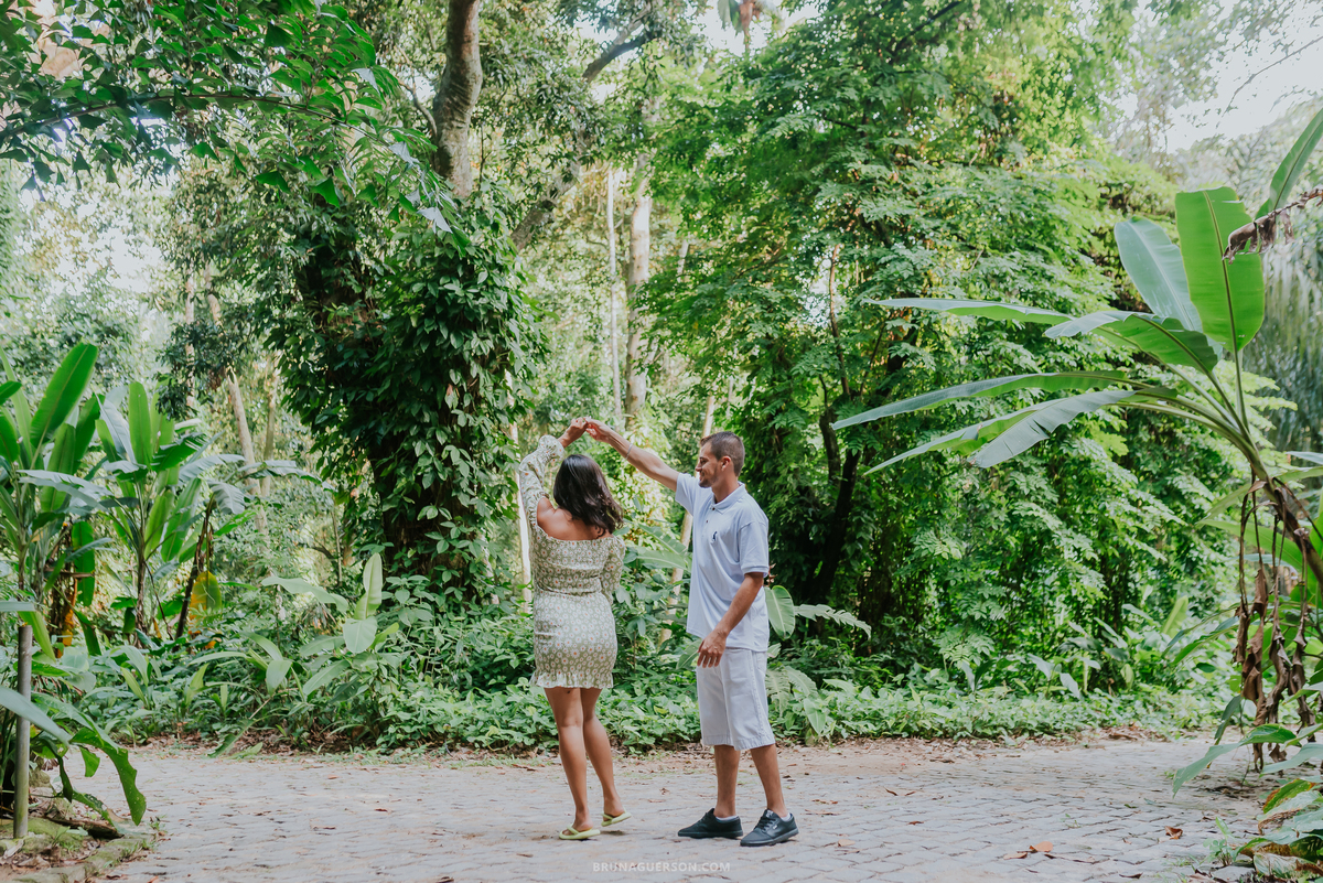 fotografia ensaio externo natureza Rio de Janeiro Parque Lage fotografa casal