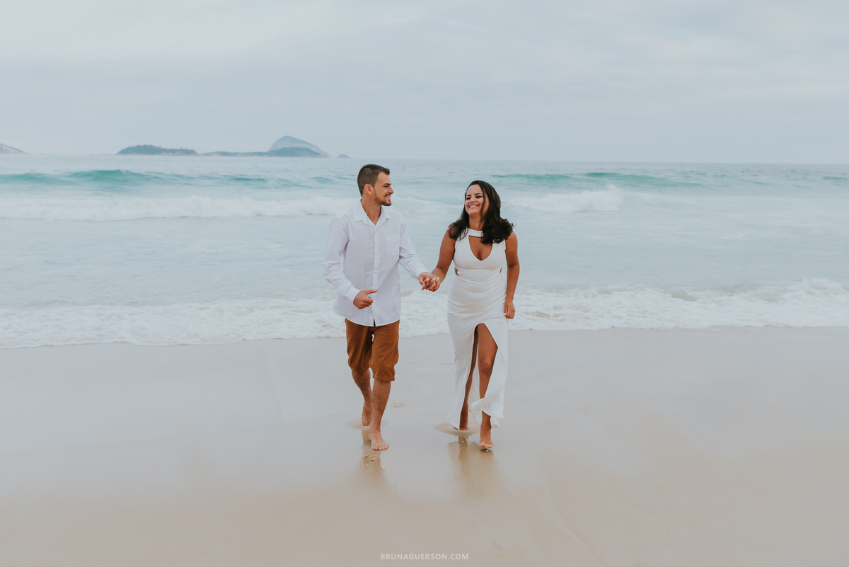 fotografia ensaio externo natureza Rio de Janeiro praia de Leblon fotografa casal