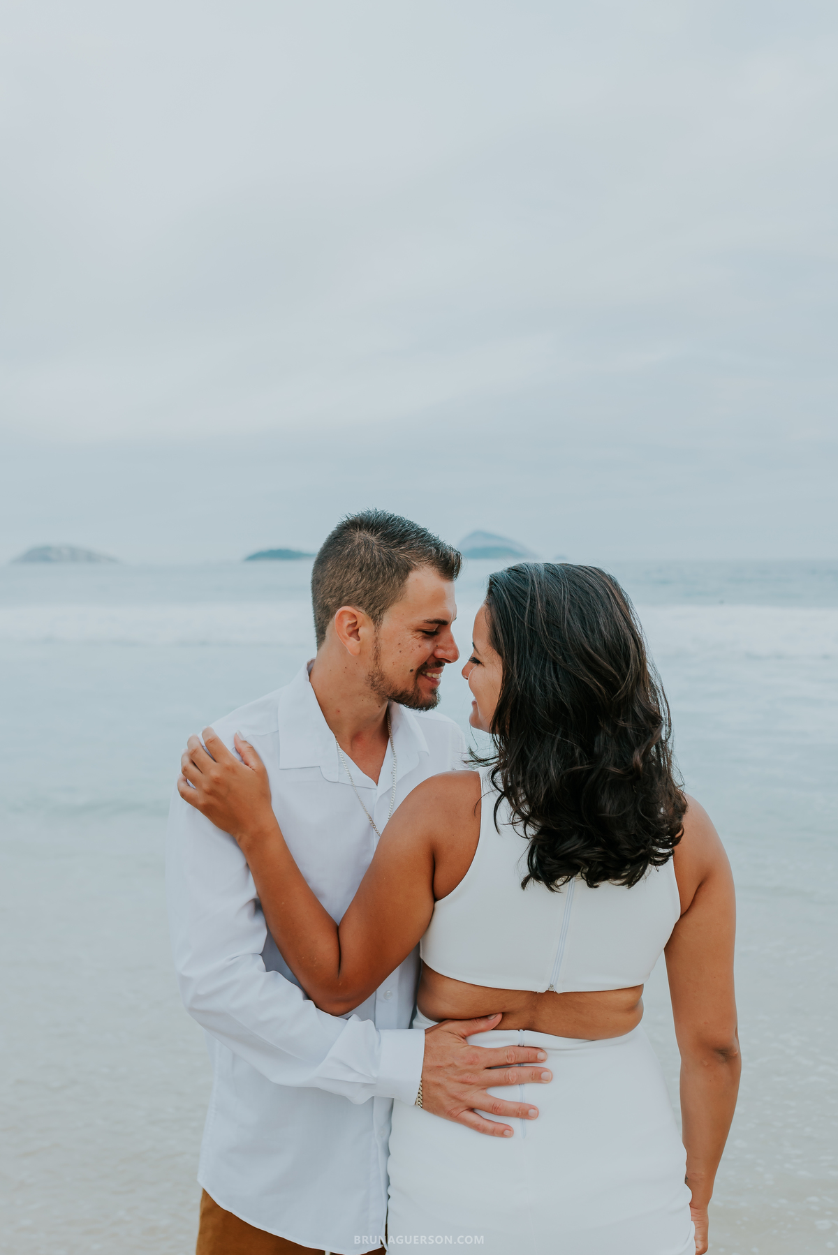 fotografia ensaio externo natureza Rio de Janeiro praia de Leblon fotografa casal