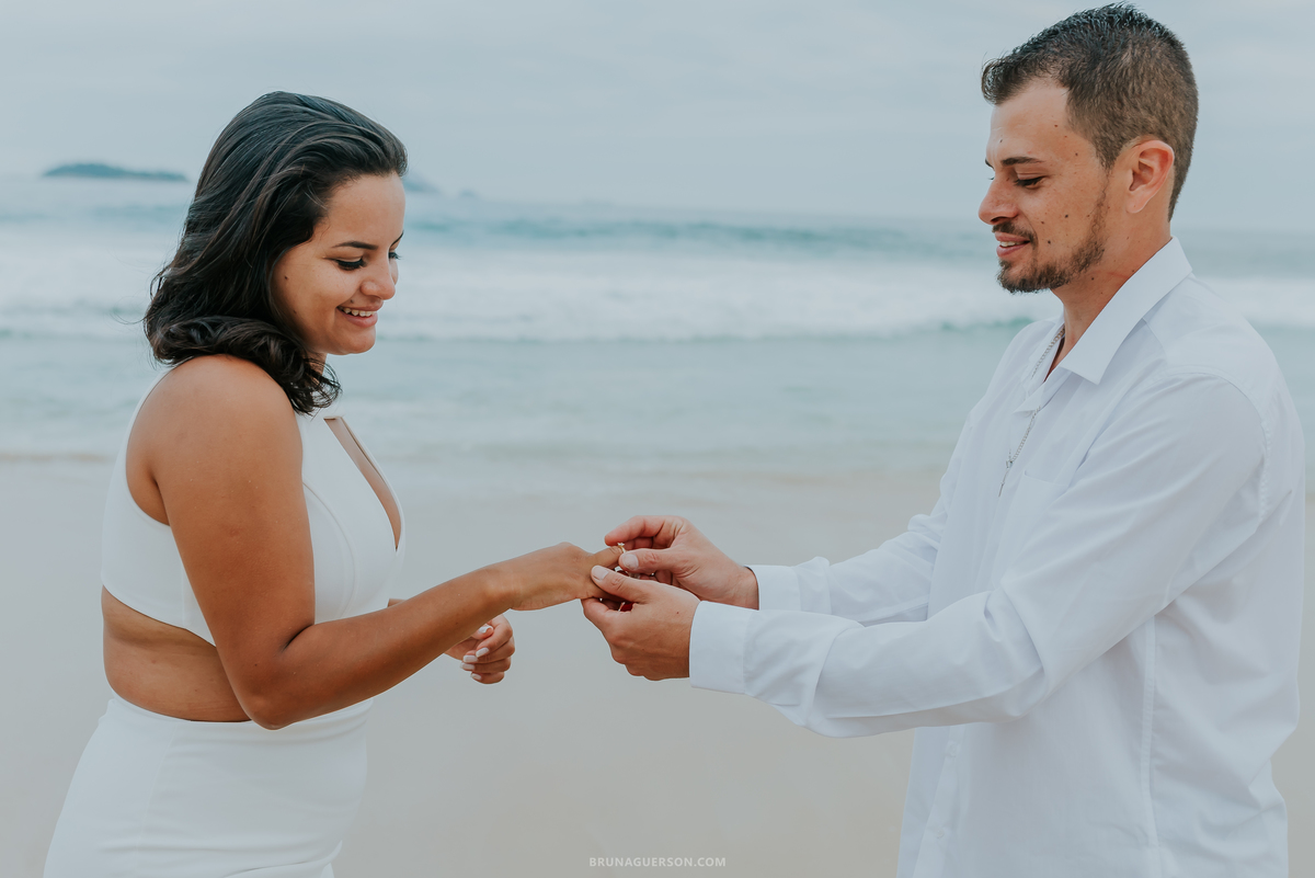 fotografia ensaio externo natureza Rio de Janeiro praia de Leblon fotografa casal