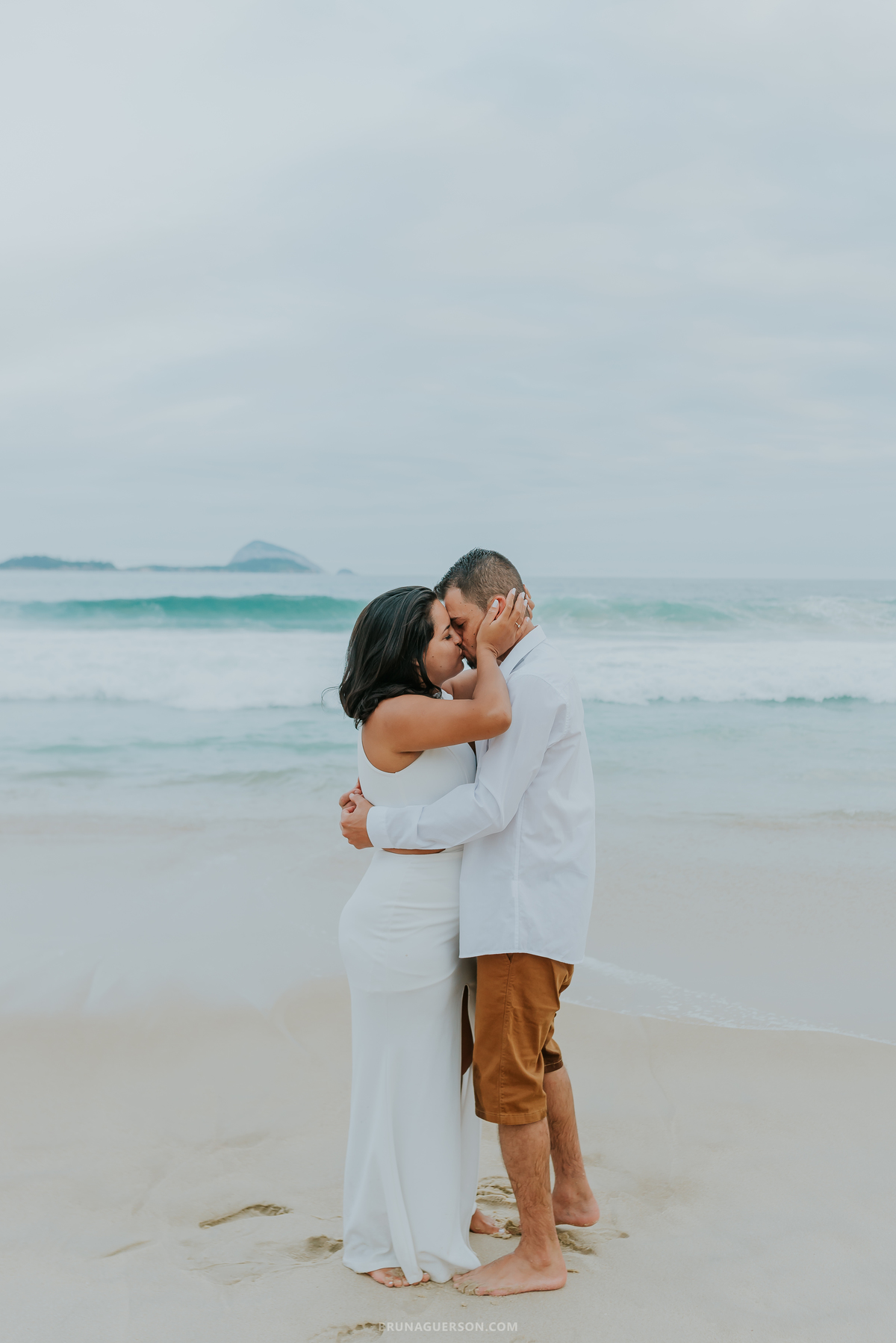 fotografia ensaio externo natureza Rio de Janeiro praia de Leblon fotografa casal