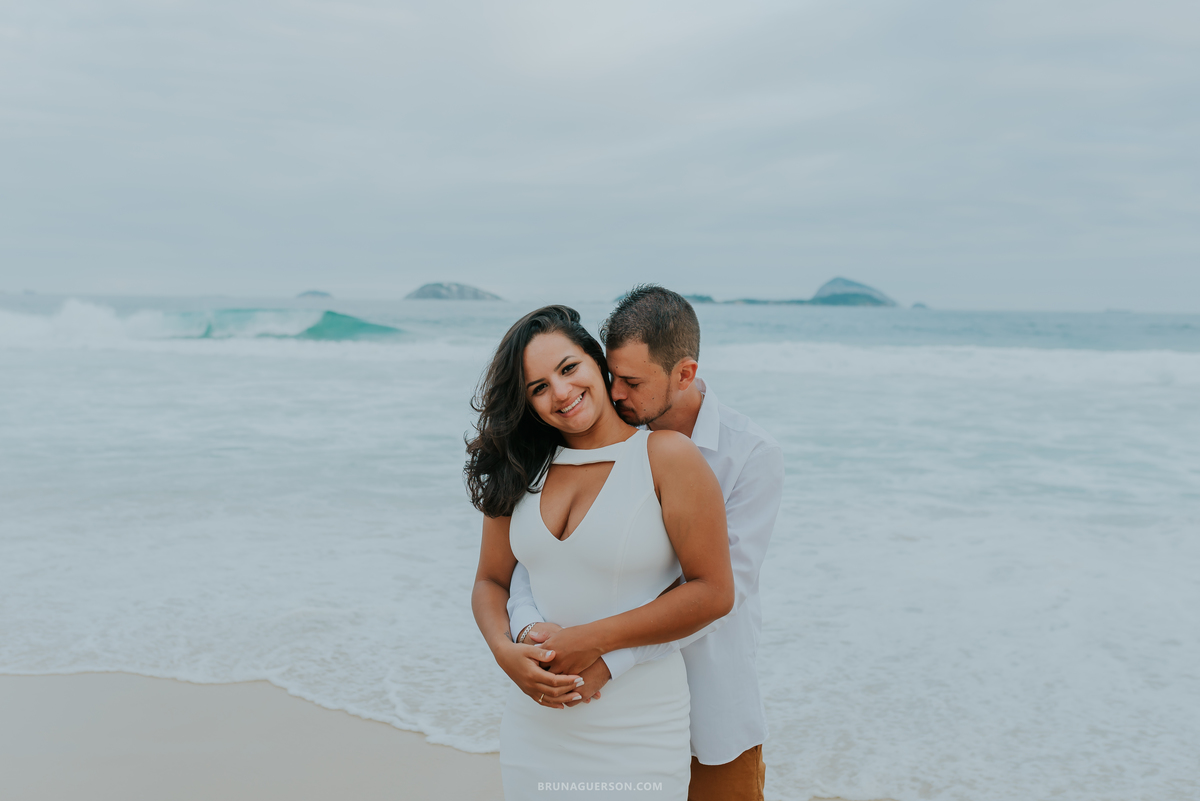 fotografia ensaio externo natureza Rio de Janeiro praia de Leblon fotografa casal