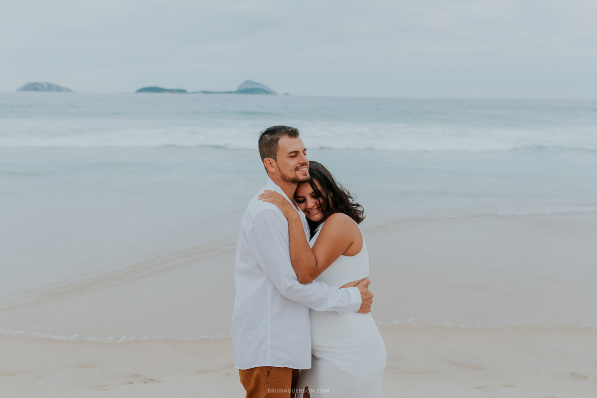 fotografia ensaio externo natureza Rio de Janeiro praia de Leblon fotografa casal