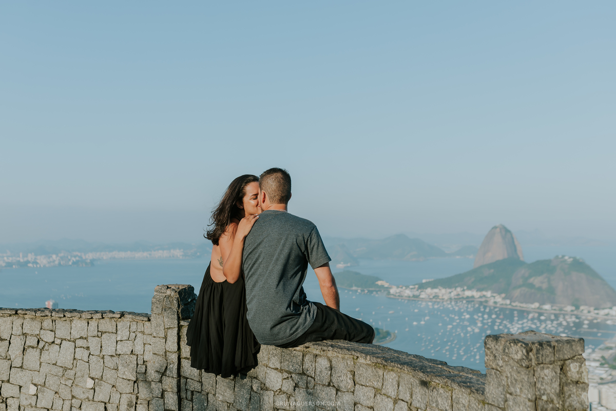 fotografia ensaio externo Rio de Janeiro Mirante Dona Marta pão de açúcar  fotografa casal