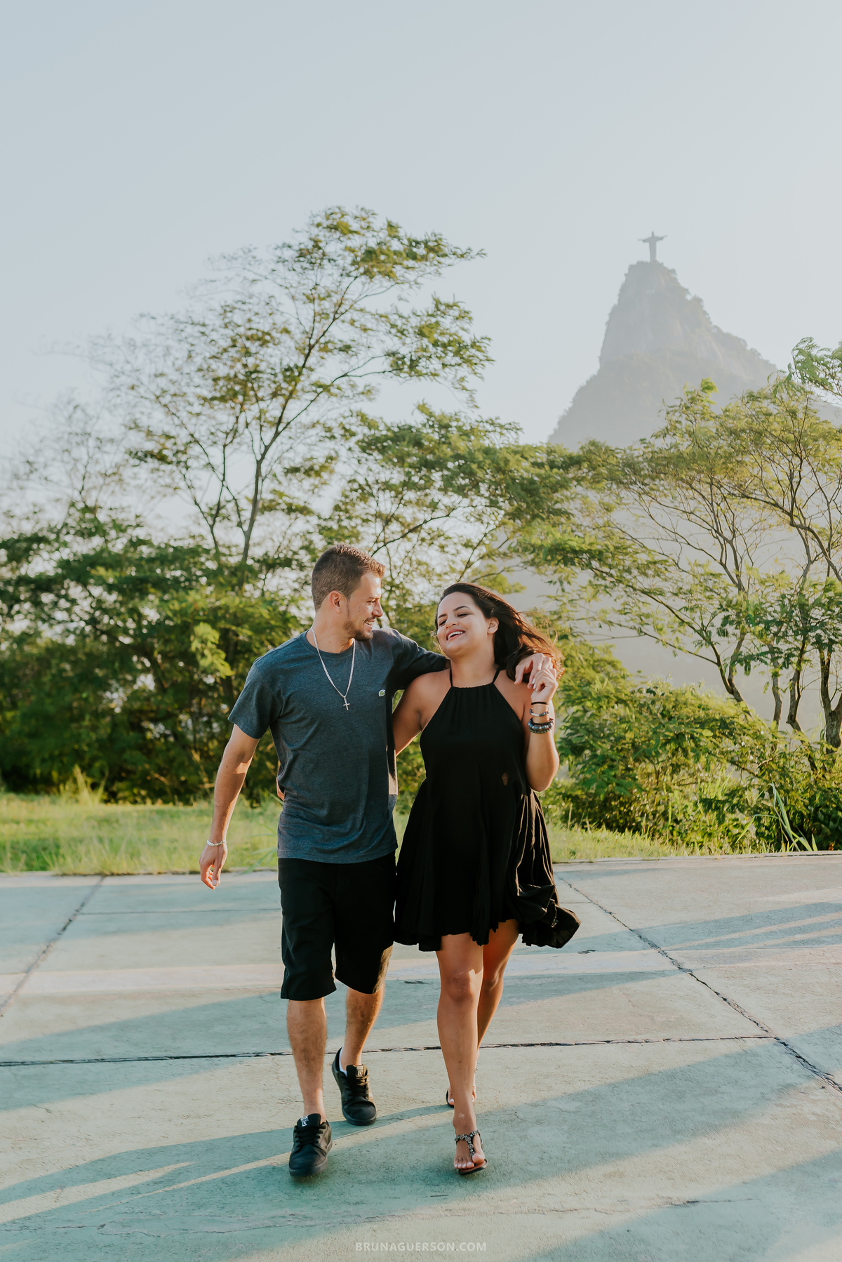 fotografia ensaio externo Rio de Janeiro Mirante Dona Marta pão de açúcar  fotografa casal