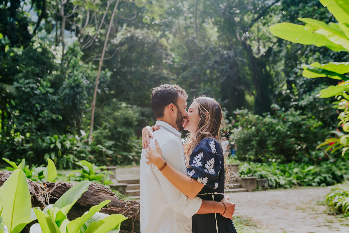 fotografia ensaio de casal externo parque lage Rio de Janeiro bruna guerson pedido noivado