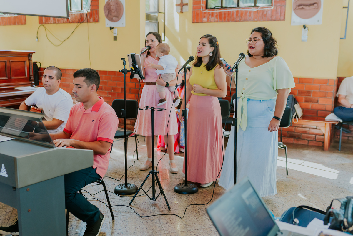 fotografia batizado Paróquia Nossa Senhora Aparecida- Ilha do Governador, RJ bruna guersonb Paulo Tadashi batismo