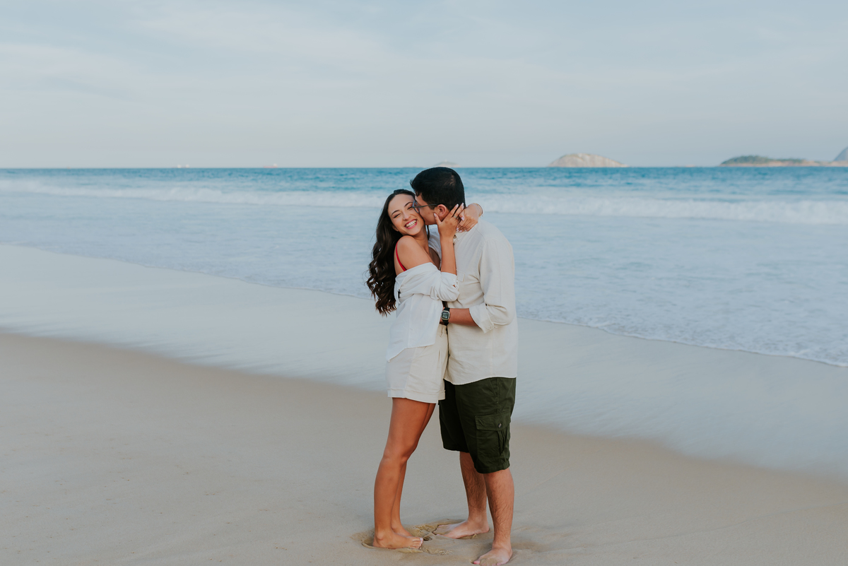 fotografia fotografa ensaio de casal externo praia Rio de Janeiro Leblon Ipanema rj 