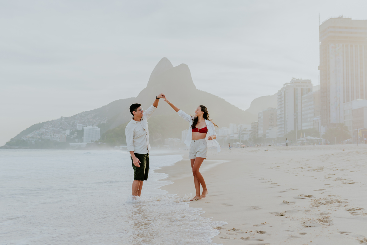 fotografia fotografa ensaio de casal externo praia Rio de Janeiro Leblon Ipanema rj 
