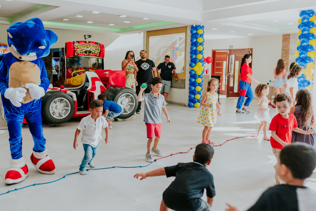 fotografia festa infantil espaço faz de conta Rio de Janeiro cachambi 5 anos Sonic 
