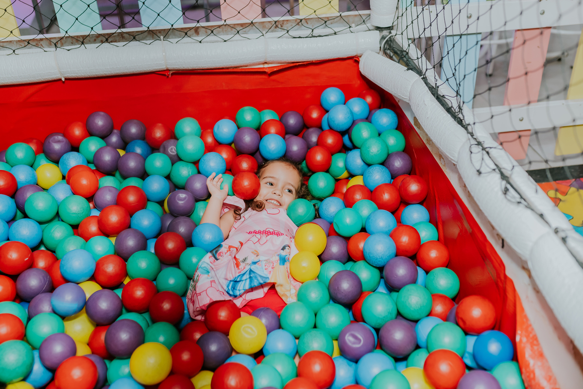 fotografia festa infantil julia 3 anos estação faz de conta cachambi rio de janeiro tema princesas 
