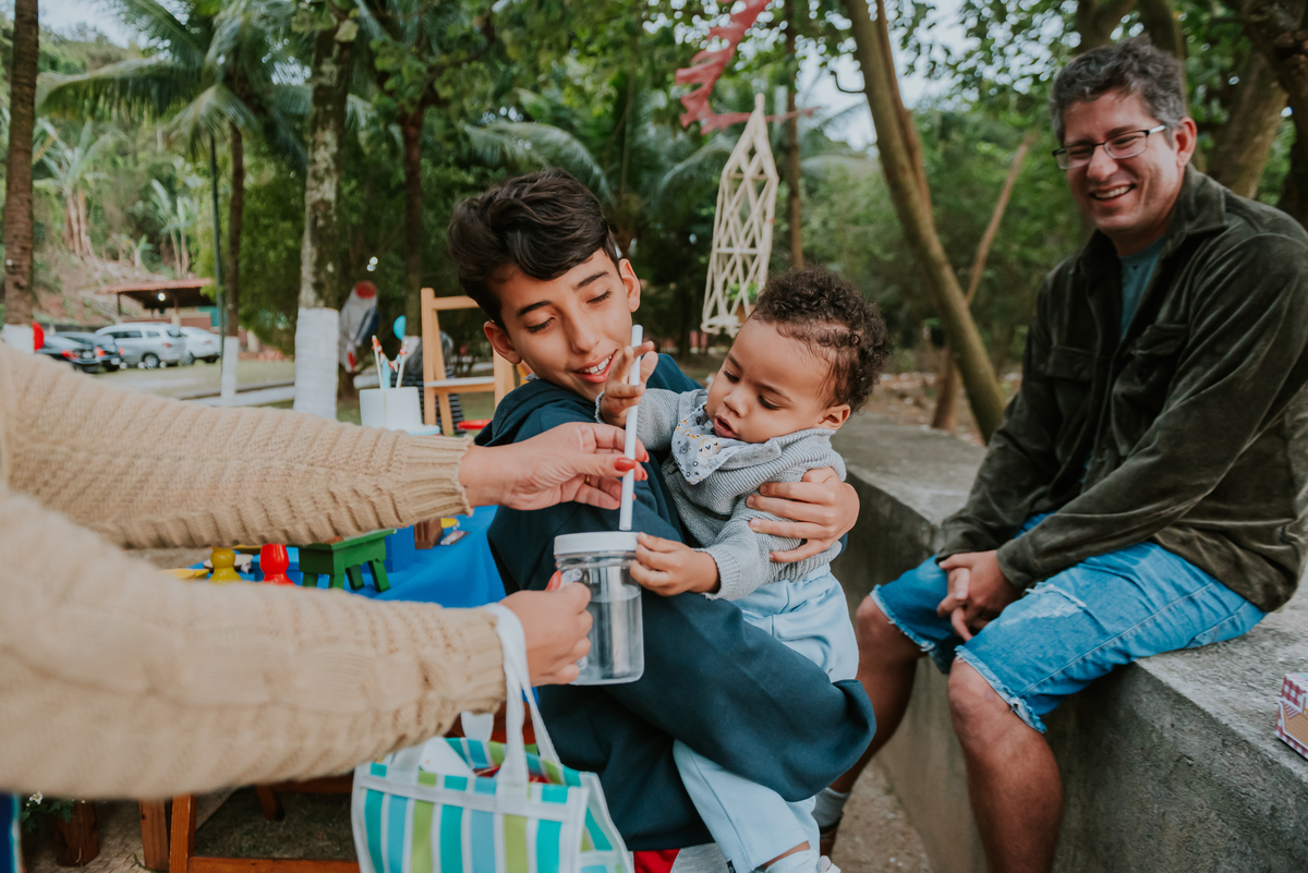 fotografia festa infantil ao ar livre piquenique 1 ano guilherme iate clube jardim Guanabara rio de janeiro 
