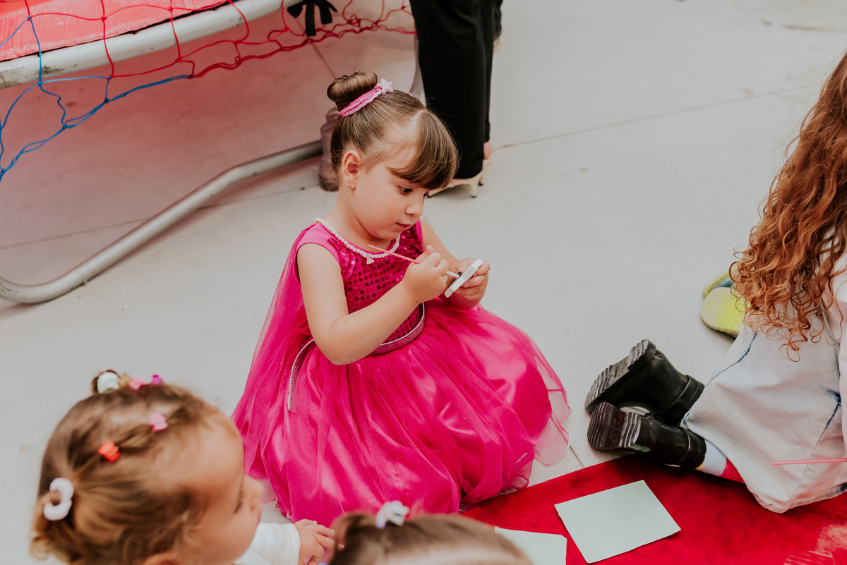 fotografia familia fotografa festa infantil 3 anos Lara super heroína tema rio de janeiro ilha do governador