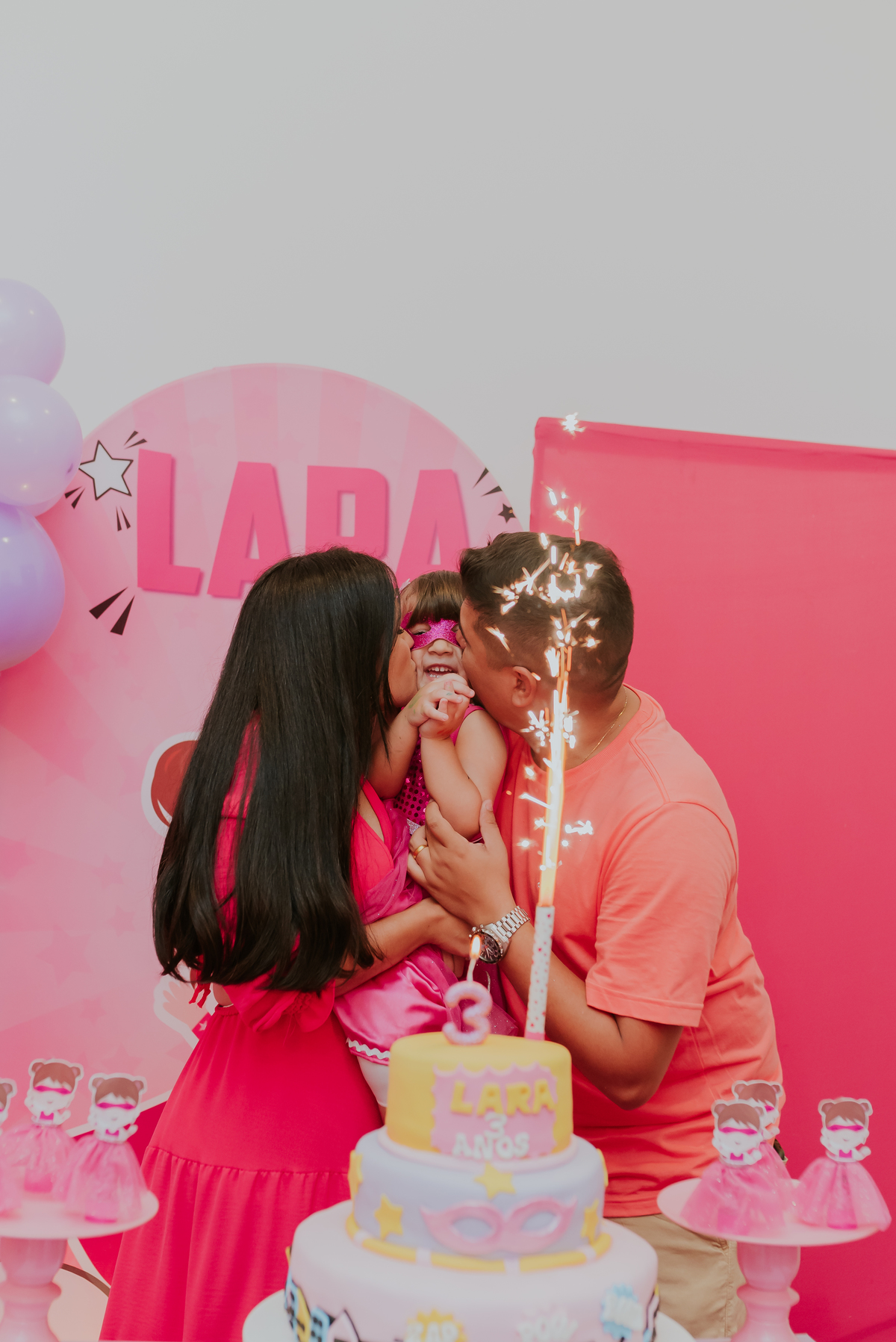 fotografia familia fotografa festa infantil 3 anos Lara super heroína tema rio de janeiro ilha do governador