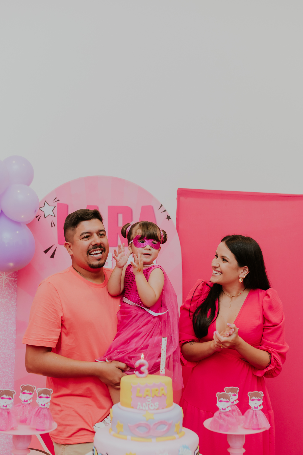 fotografia familia fotografa festa infantil 3 anos Lara super heroína tema rio de janeiro ilha do governador