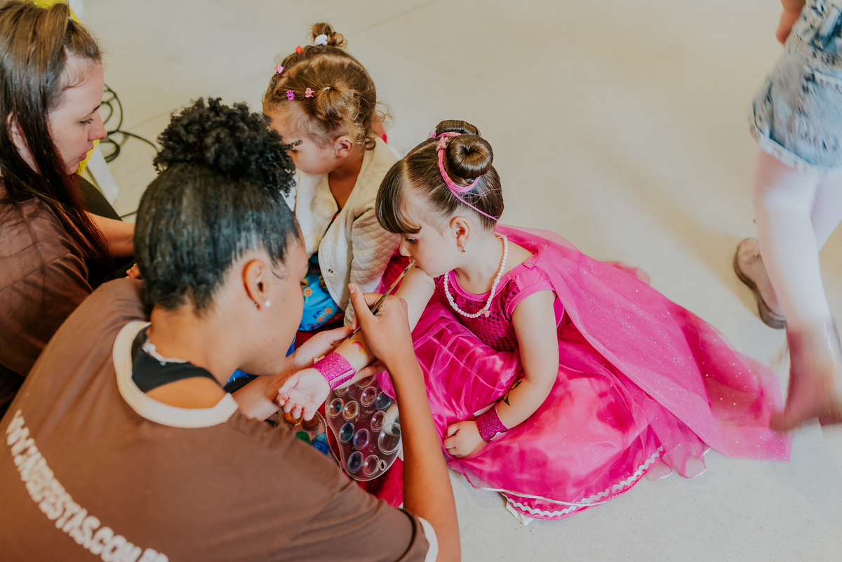 fotografia familia fotografa festa infantil 3 anos Lara super heroína tema rio de janeiro ilha do governador