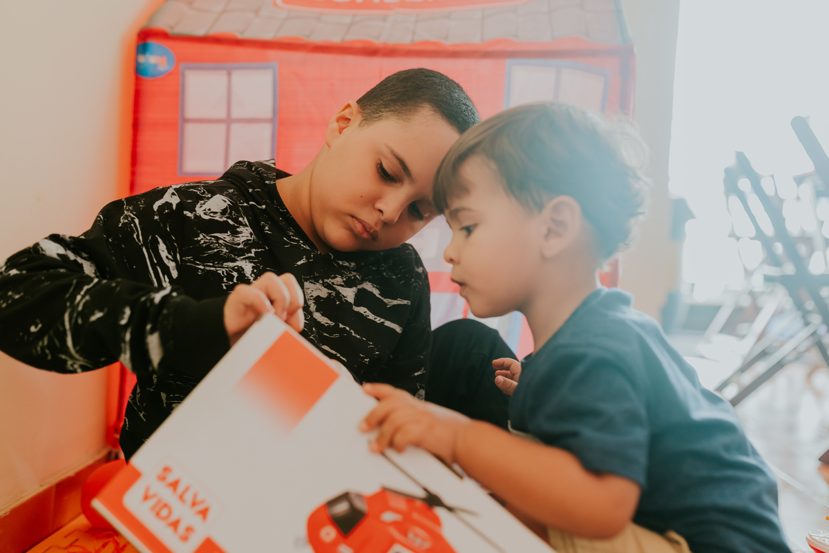 fotografia festa infantil freguesia Rio de Janeiro ilha do governador 2 anos dom tema bombeiro fotografa familia