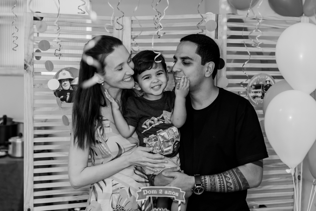 fotografia festa infantil freguesia Rio de Janeiro ilha do governador 2 anos dom tema bombeiro fotografa familia