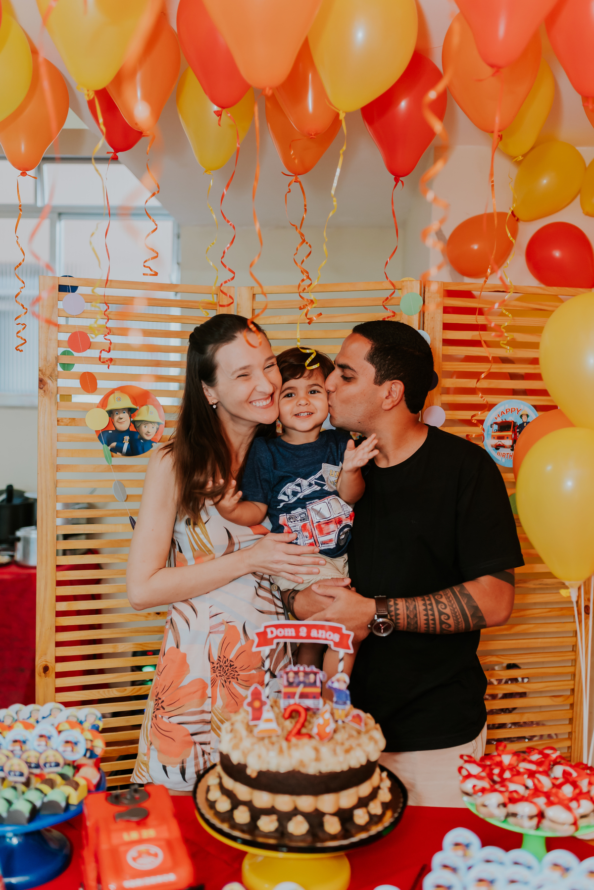fotografia festa infantil freguesia Rio de Janeiro ilha do governador 2 anos dom tema bombeiro fotografa familia