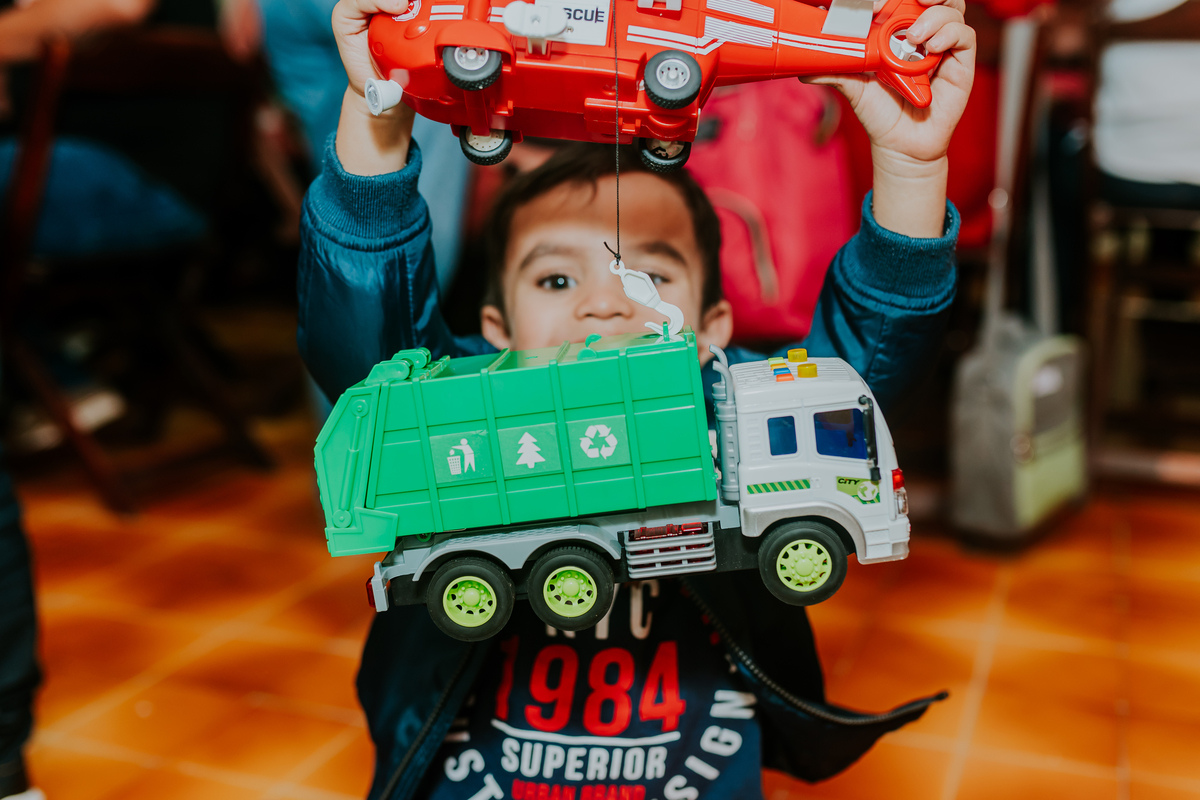 fotografia festa infantil freguesia Rio de Janeiro ilha do governador 2 anos dom tema bombeiro fotografa familia
