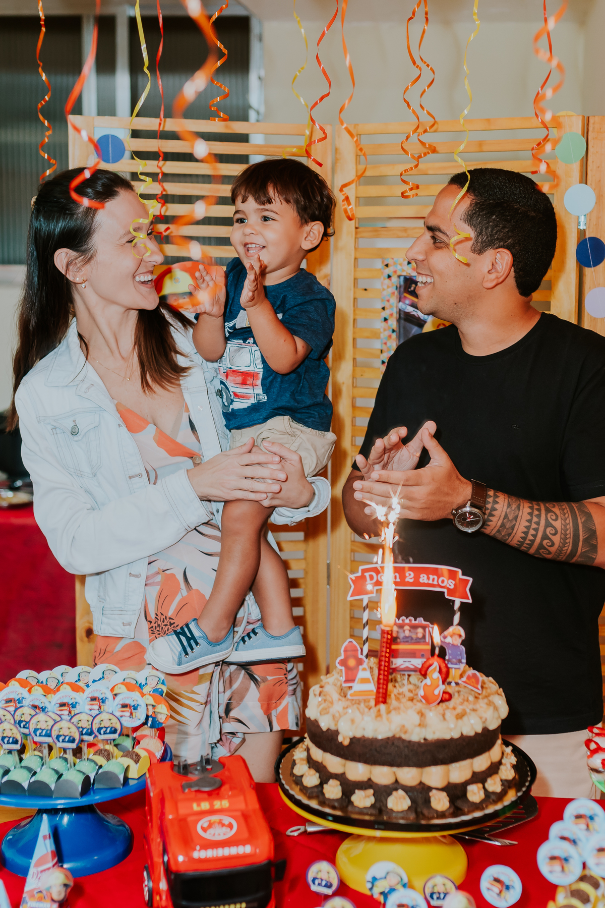 fotografia festa infantil freguesia Rio de Janeiro ilha do governador 2 anos dom tema bombeiro fotografa familia