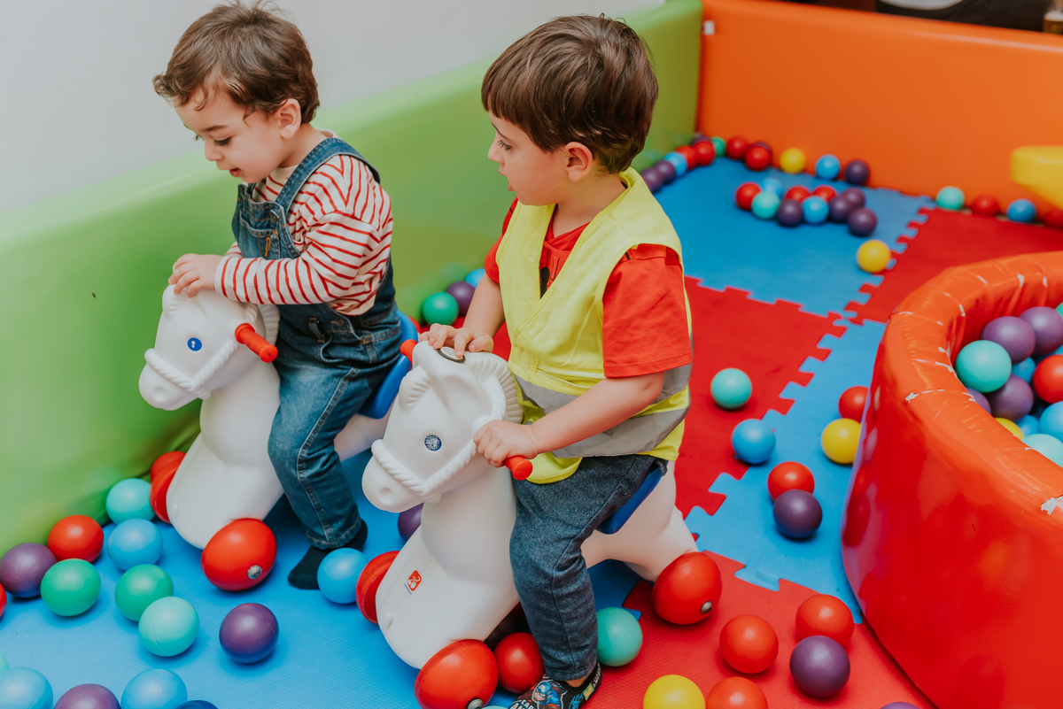 fotografia festa infantil Copacabana Rio de Janeiro 3 anos David 5 anos leticia super herois encanto fotografa familia