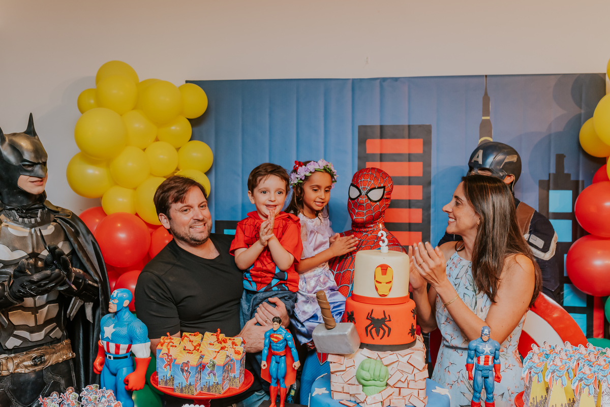 fotografia festa infantil Copacabana Rio de Janeiro 3 anos David 5 anos leticia super herois encanto fotografa familia