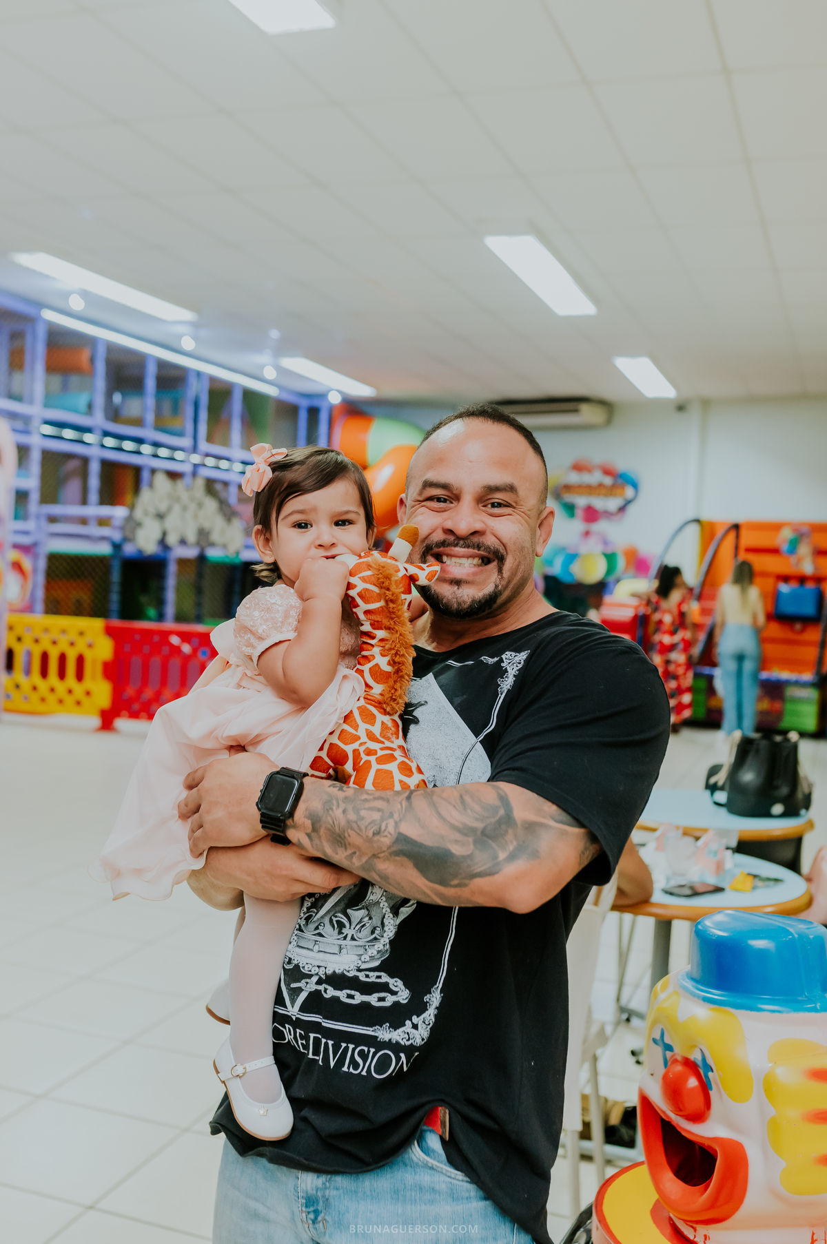fotografia festa infantil Rio de Janeiro jardim Guanabara espaço diversão casa de festas fotografa de familia 1 ano Angelina ilha do governador 