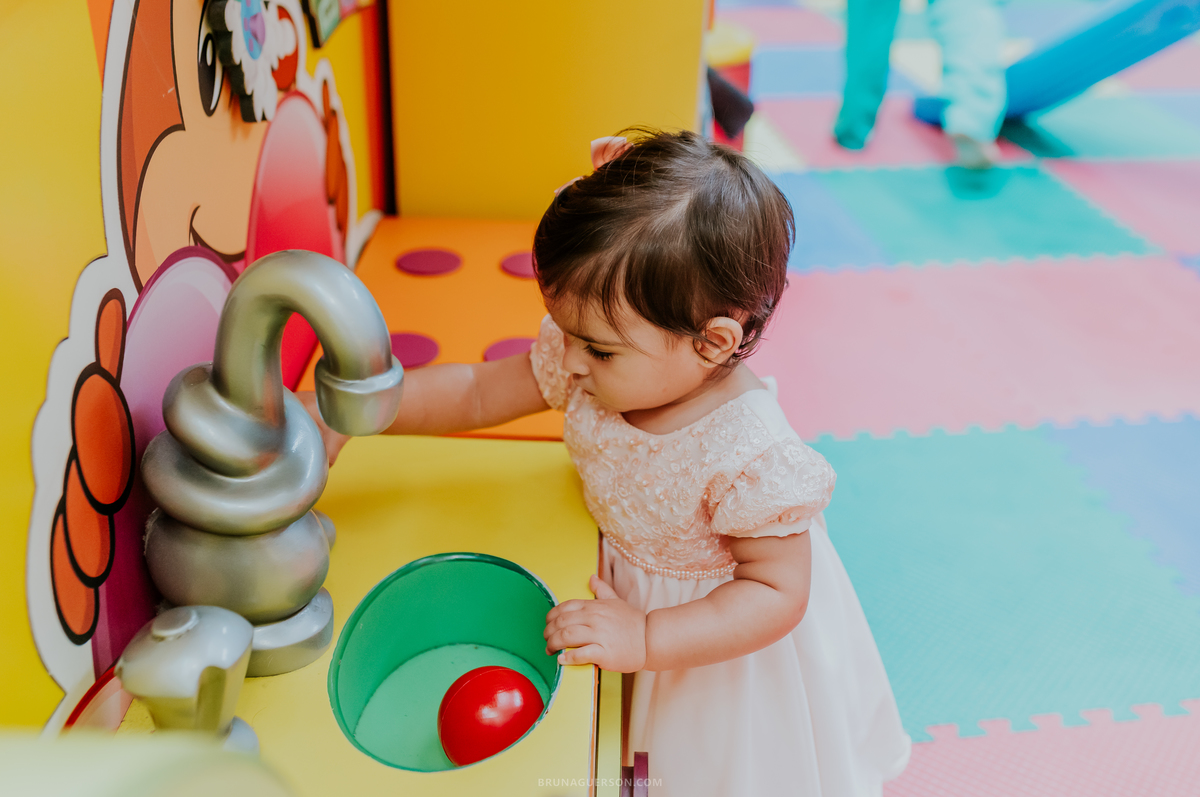 fotografia festa infantil Rio de Janeiro jardim Guanabara espaço diversão casa de festas fotografa de familia 1 ano Angelina ilha do governador 