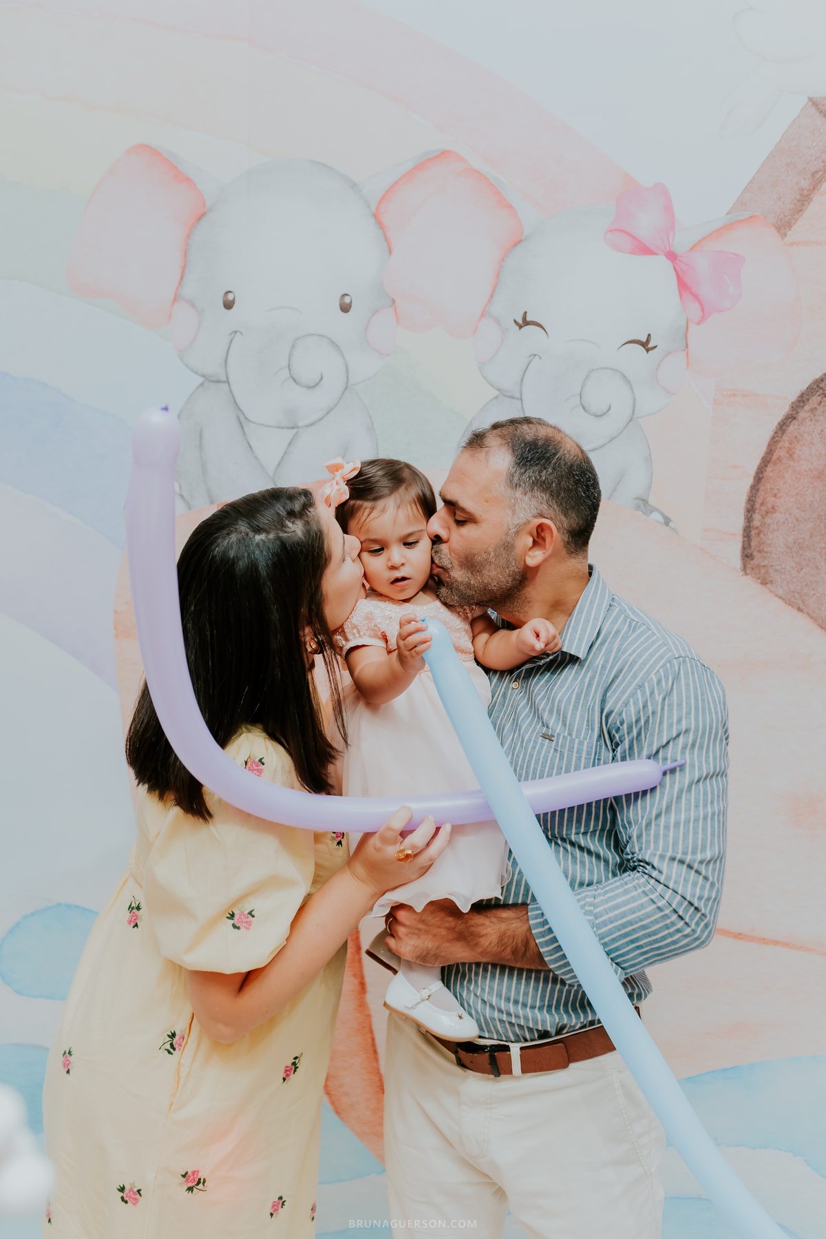 fotografia festa infantil Rio de Janeiro jardim Guanabara espaço diversão casa de festas fotografa de familia 1 ano Angelina ilha do governador 