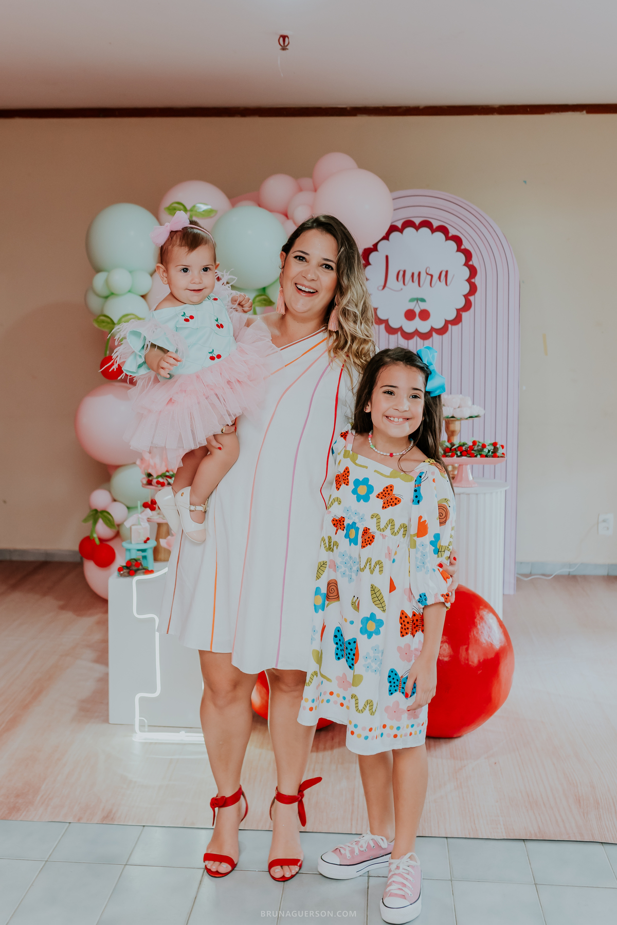 fotografia festa infantil Rio de Janeiro fotografa familia 1 ano Laura Tijuca tema cerejinha 