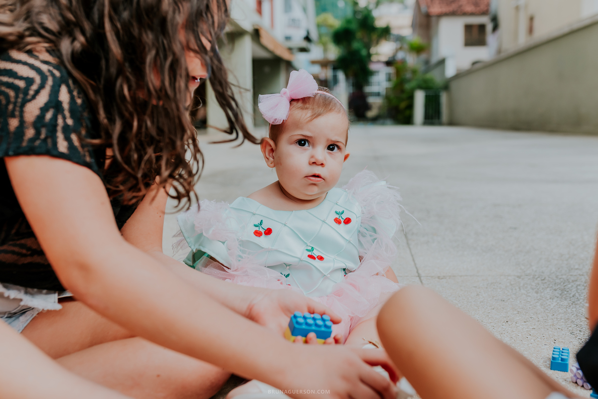 fotografia festa infantil Rio de Janeiro fotografa familia 1 ano Laura Tijuca tema cerejinha 
