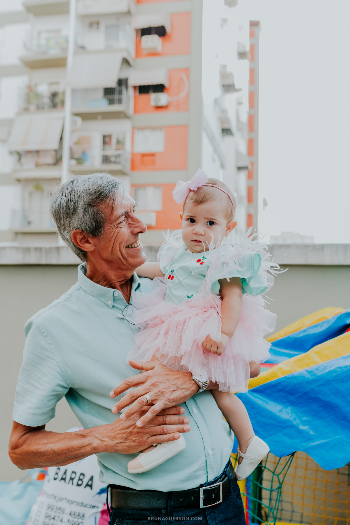 fotografia festa infantil Rio de Janeiro fotografa familia 1 ano Laura Tijuca tema cerejinha 