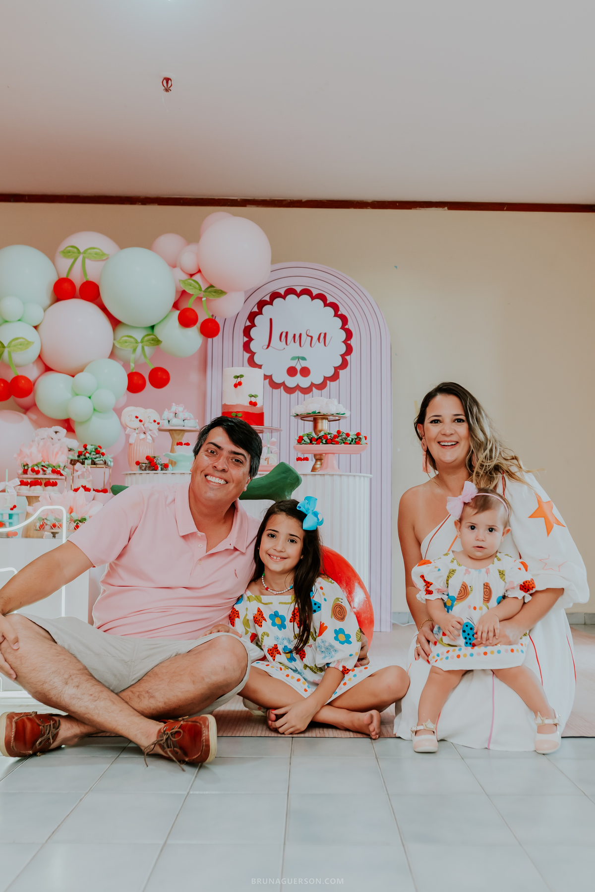 fotografia festa infantil Rio de Janeiro fotografa familia 1 ano Laura Tijuca tema cerejinha 