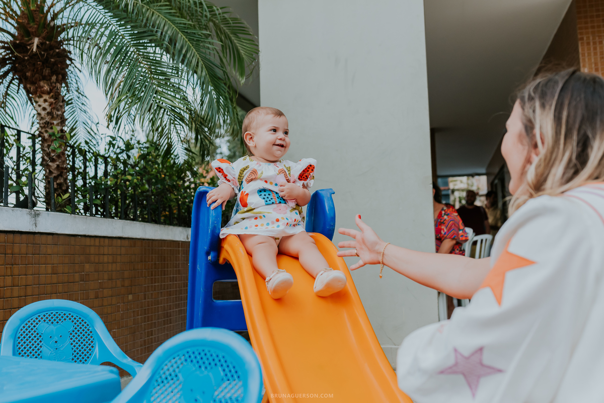 fotografia festa infantil Rio de Janeiro fotografa familia 1 ano Laura Tijuca tema cerejinha 