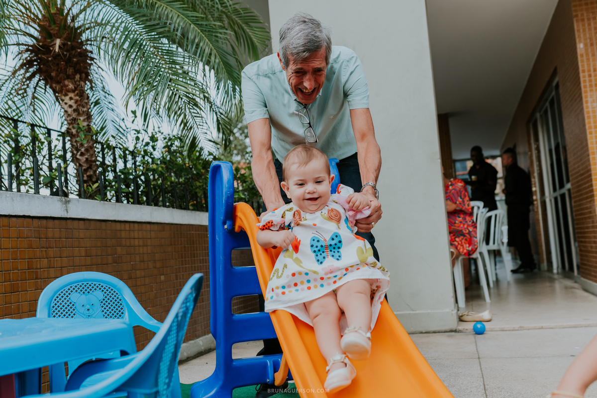 fotografia festa infantil Rio de Janeiro fotografa familia 1 ano Laura Tijuca tema cerejinha 