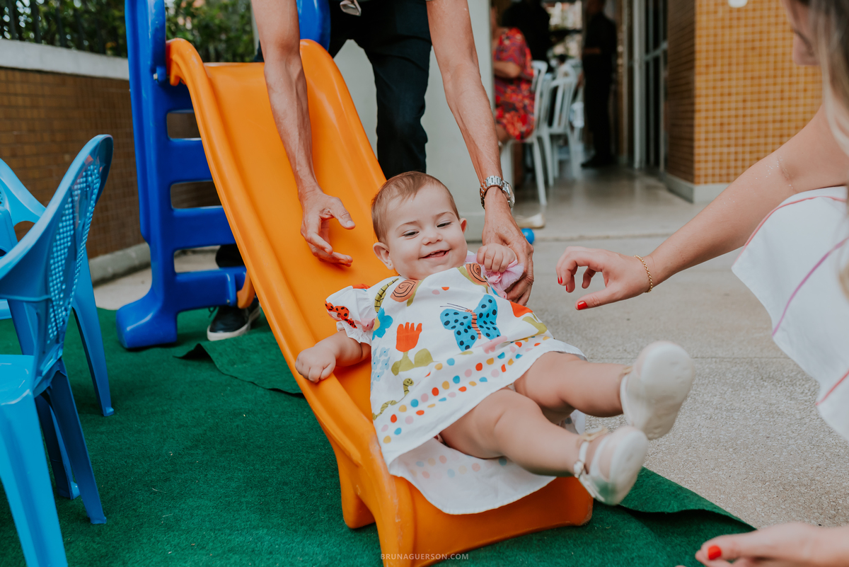 fotografia festa infantil Rio de Janeiro fotografa familia 1 ano Laura Tijuca tema cerejinha 