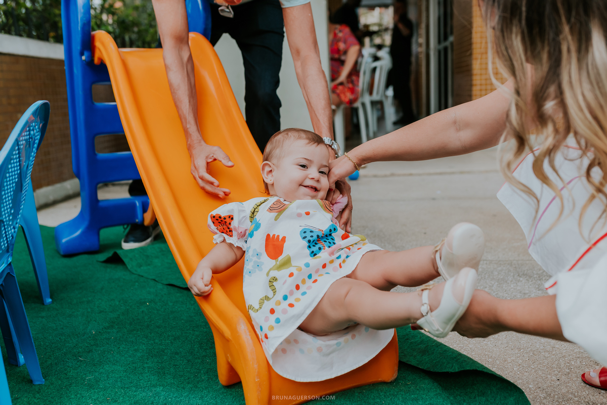 fotografia festa infantil Rio de Janeiro fotografa familia 1 ano Laura Tijuca tema cerejinha 