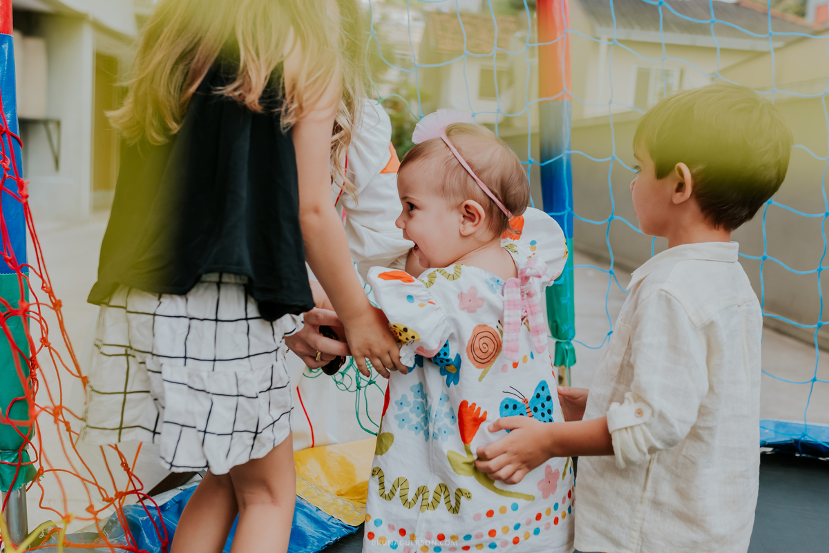 fotografia festa infantil Rio de Janeiro fotografa familia 1 ano Laura Tijuca tema cerejinha 