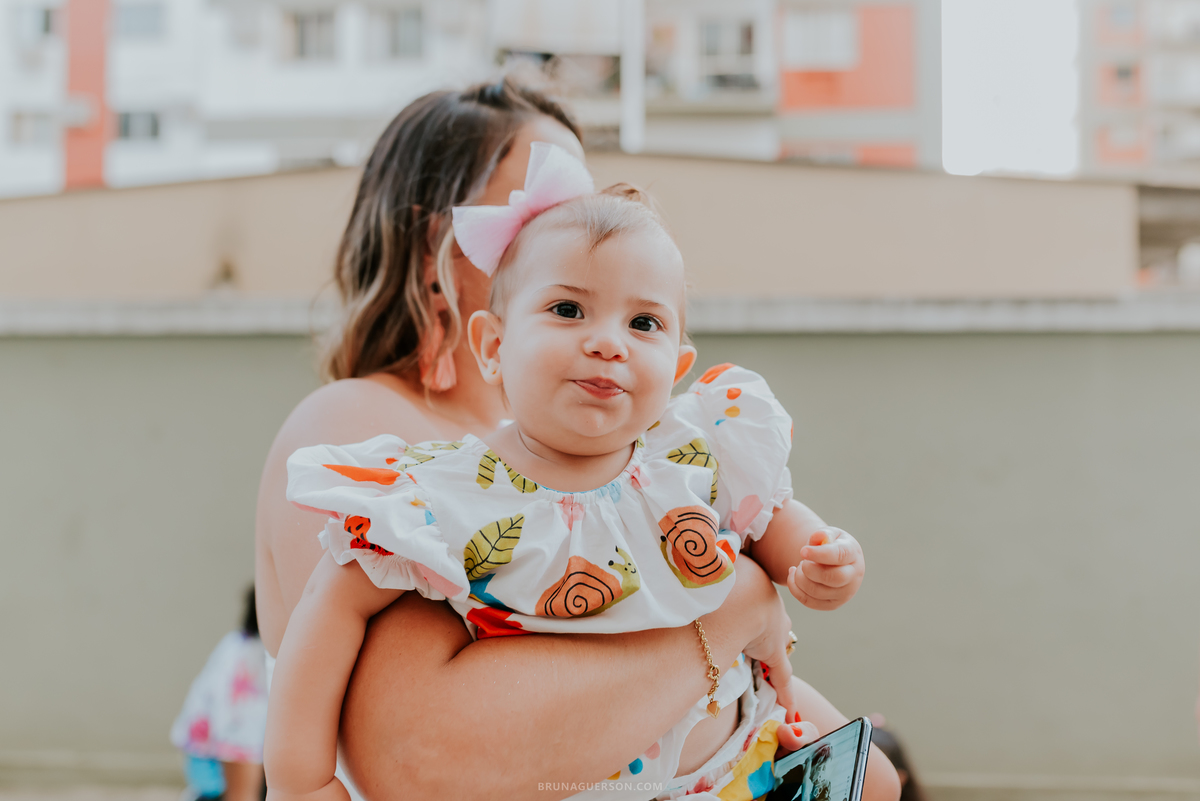 fotografia festa infantil Rio de Janeiro fotografa familia 1 ano Laura Tijuca tema cerejinha 